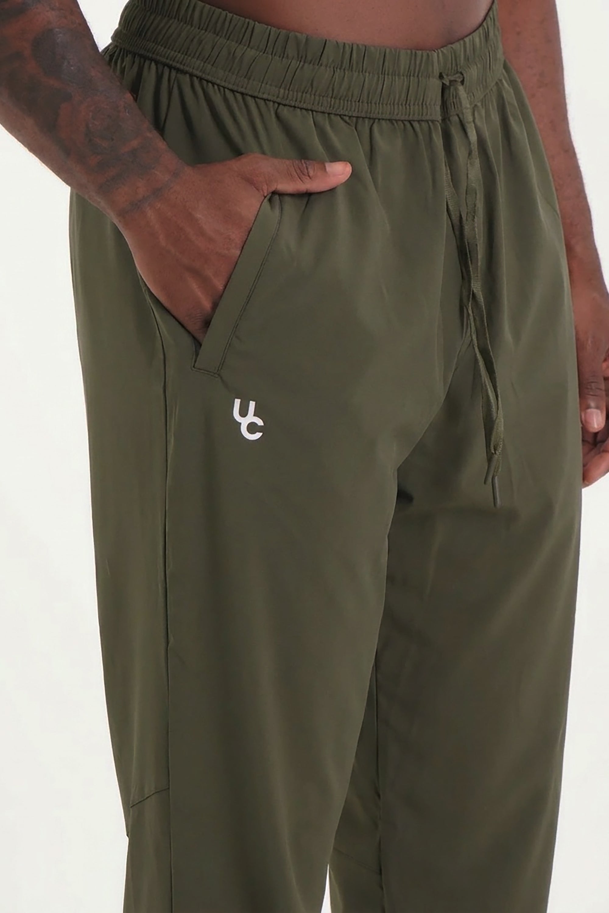 UC025 Summit Joggers - Army Green