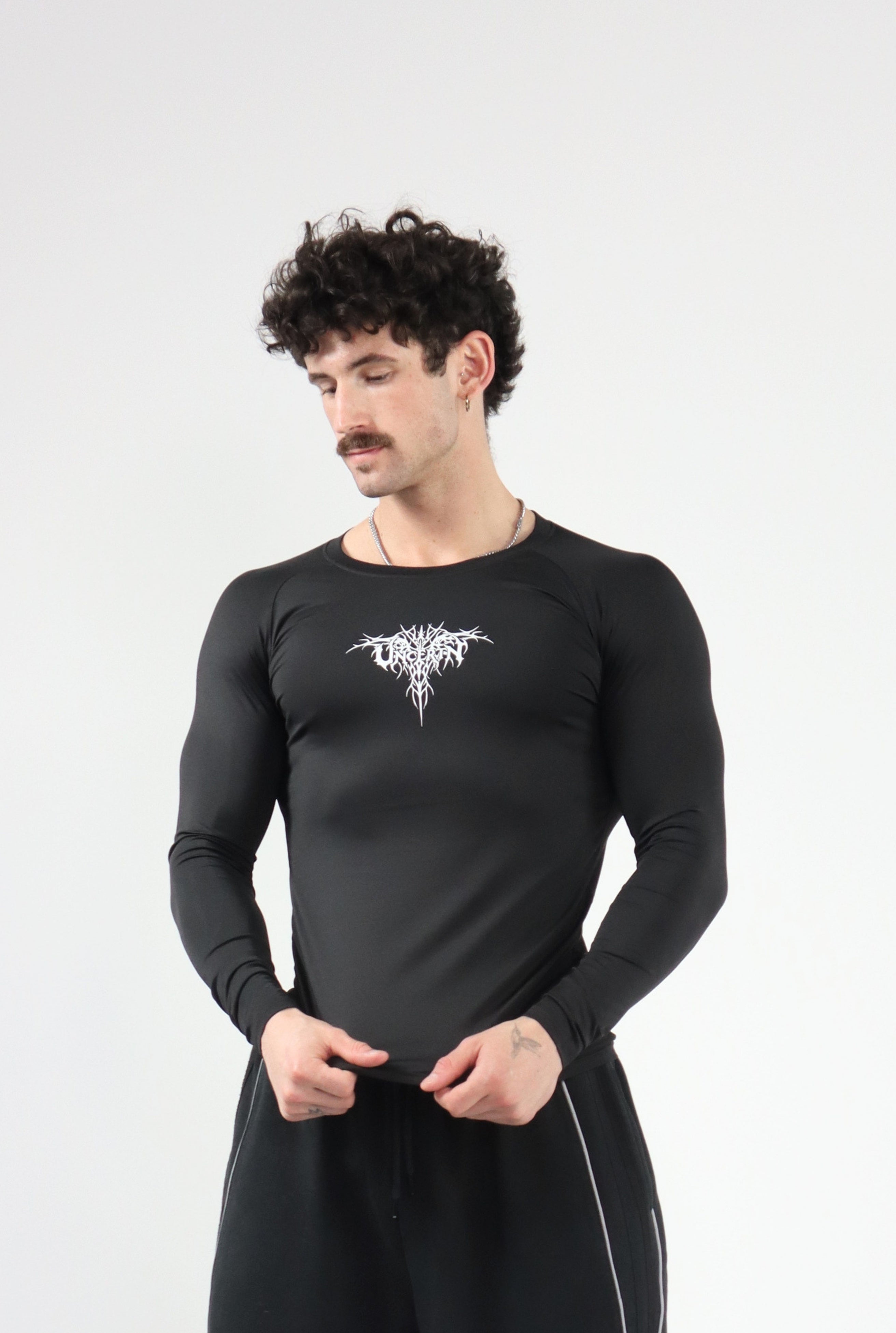 UC023 Envy Compression Longsleeve - Black