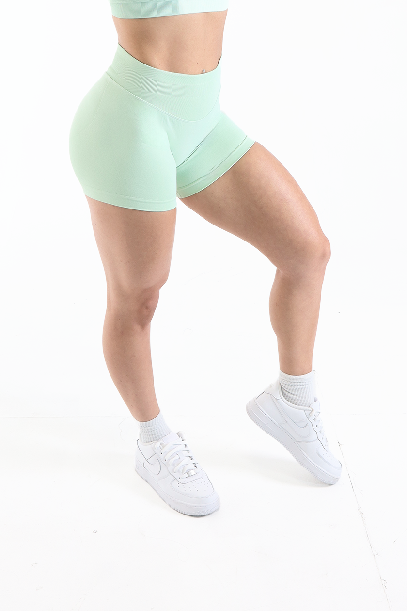 UC018 Elevate Shorts - Mint
