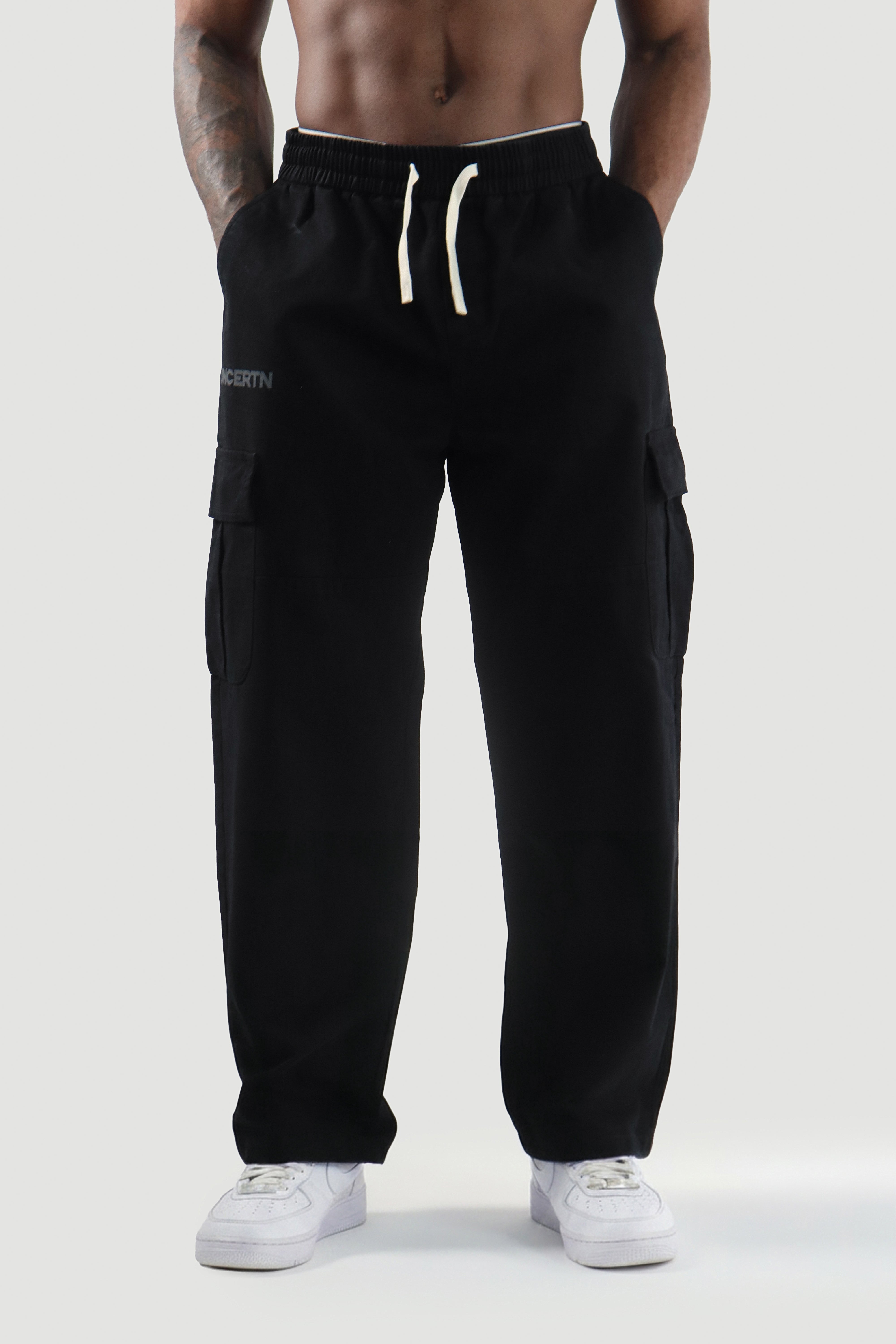 UC043 Foundation Cargo Pants - Black