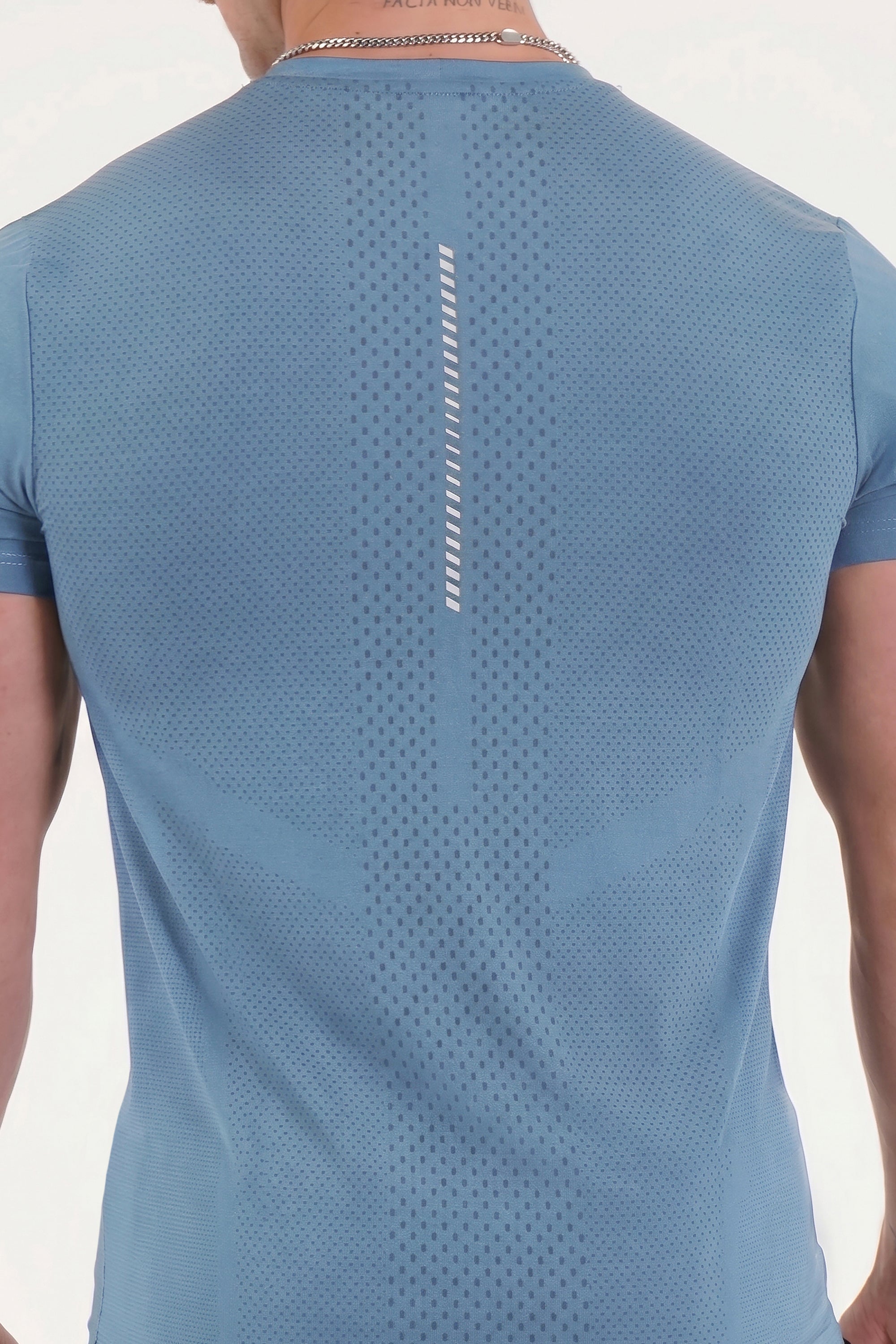 UC025 Summit Performance Tee - Blue