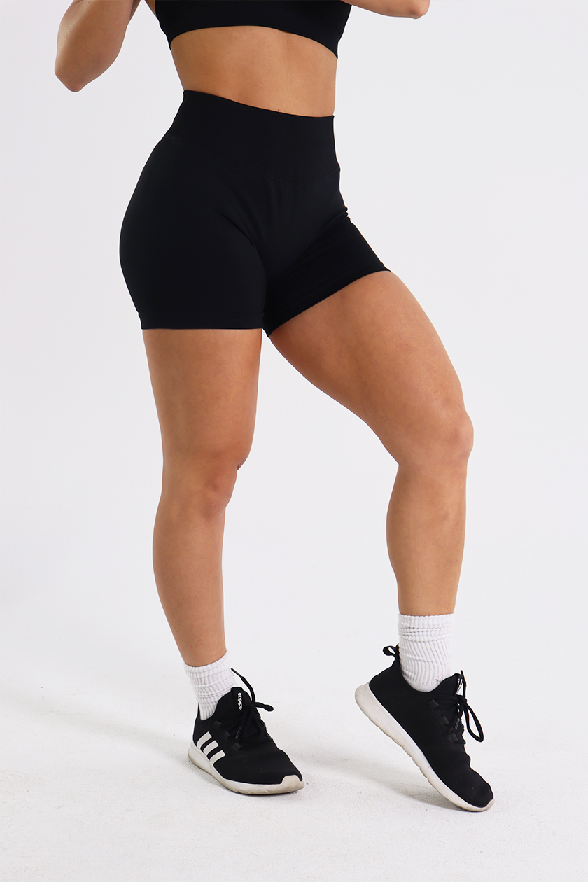 UC018 Elevate Shorts - Black