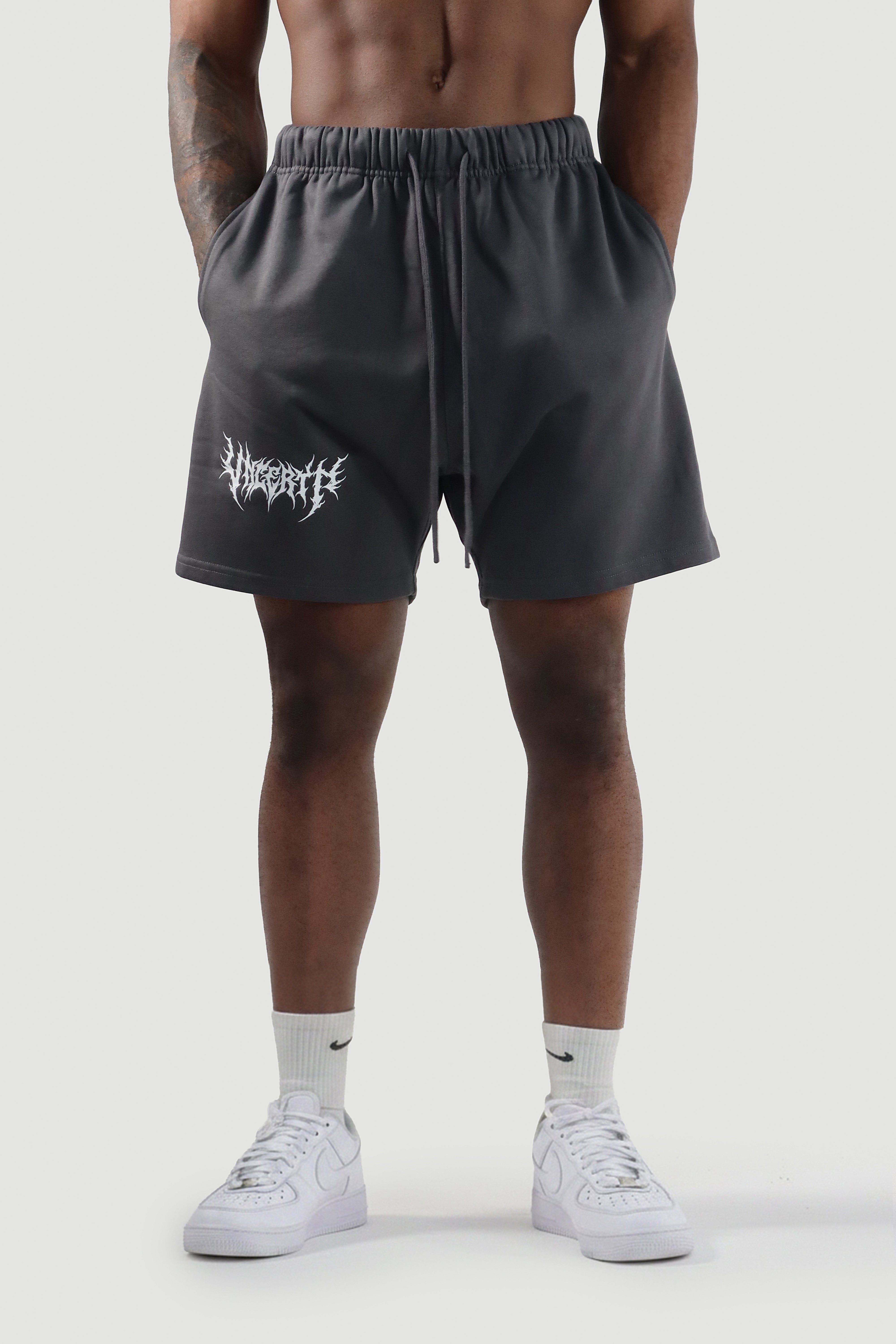 UC024 Conquer Shorts - Carbon Grey