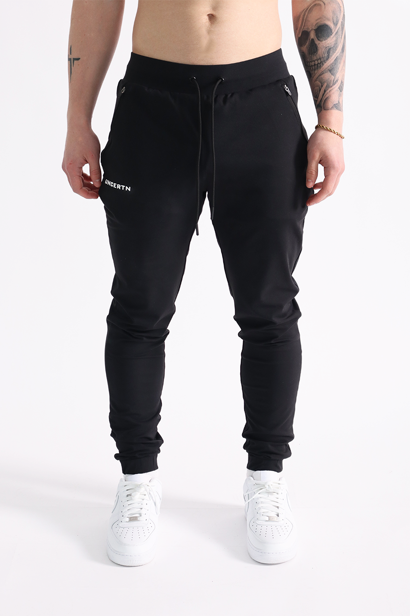 UC04 Arrival Joggers - Black